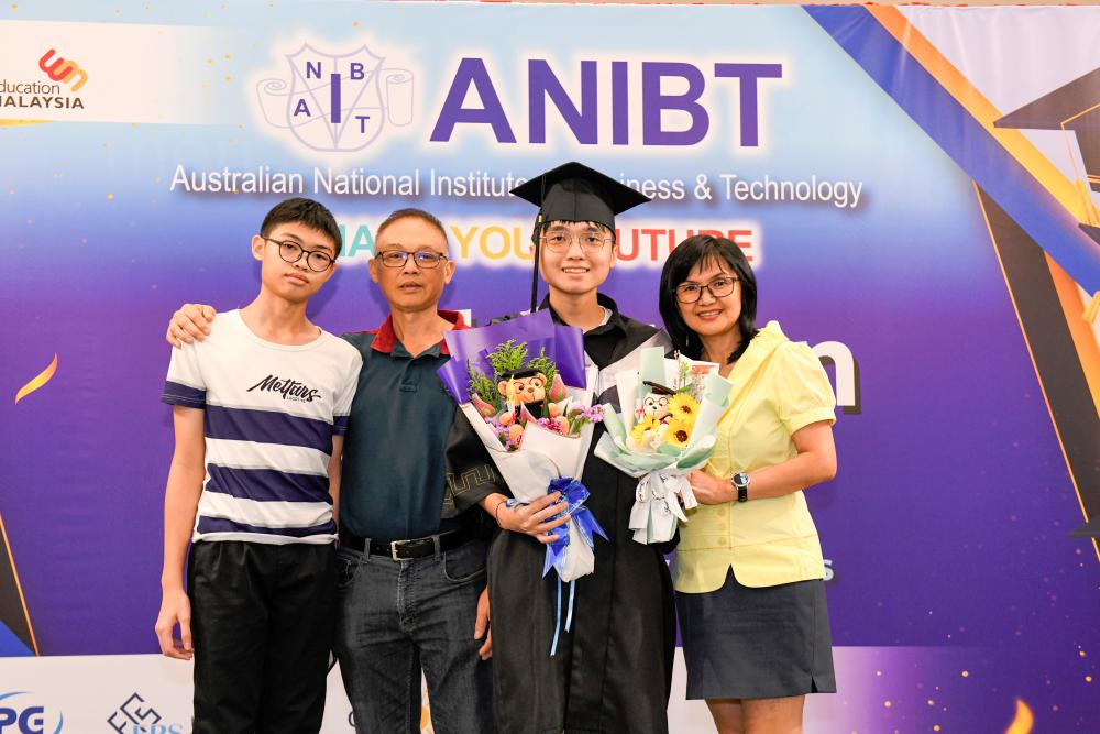 Since ANIBT Malaysia’s establishment in 2019, over 300 Malaysian students have graduated and continued their studies in Australia through the programme. $!Since ANIBT Malaysia’s establishment in 2019, over 300 Malaysian students have graduated and continued their studies in Australia through the programme.